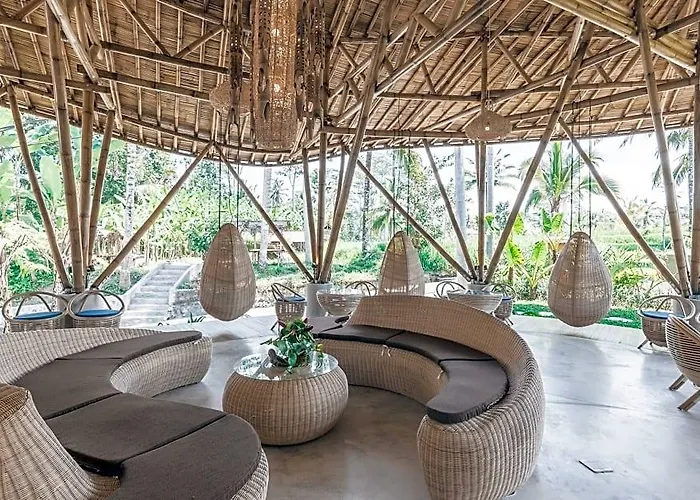 Daun Lebar ホテル 4*